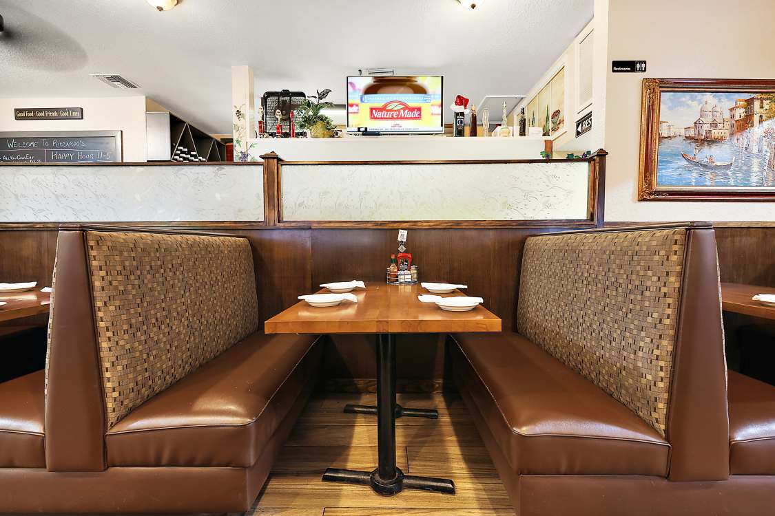 3-Channel Restaurant Booth 