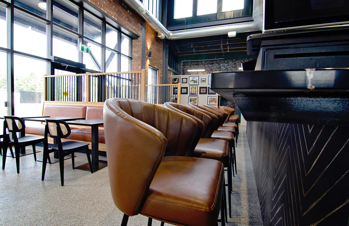 deco style restaurant bar stools 