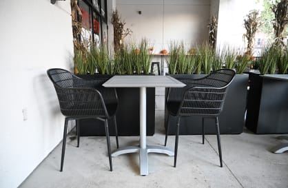 https://images.affordableseating.net/f_auto,q_auto/afd/media/wysiwyg/installations/144/170169-Egg-Bar-5.jpg